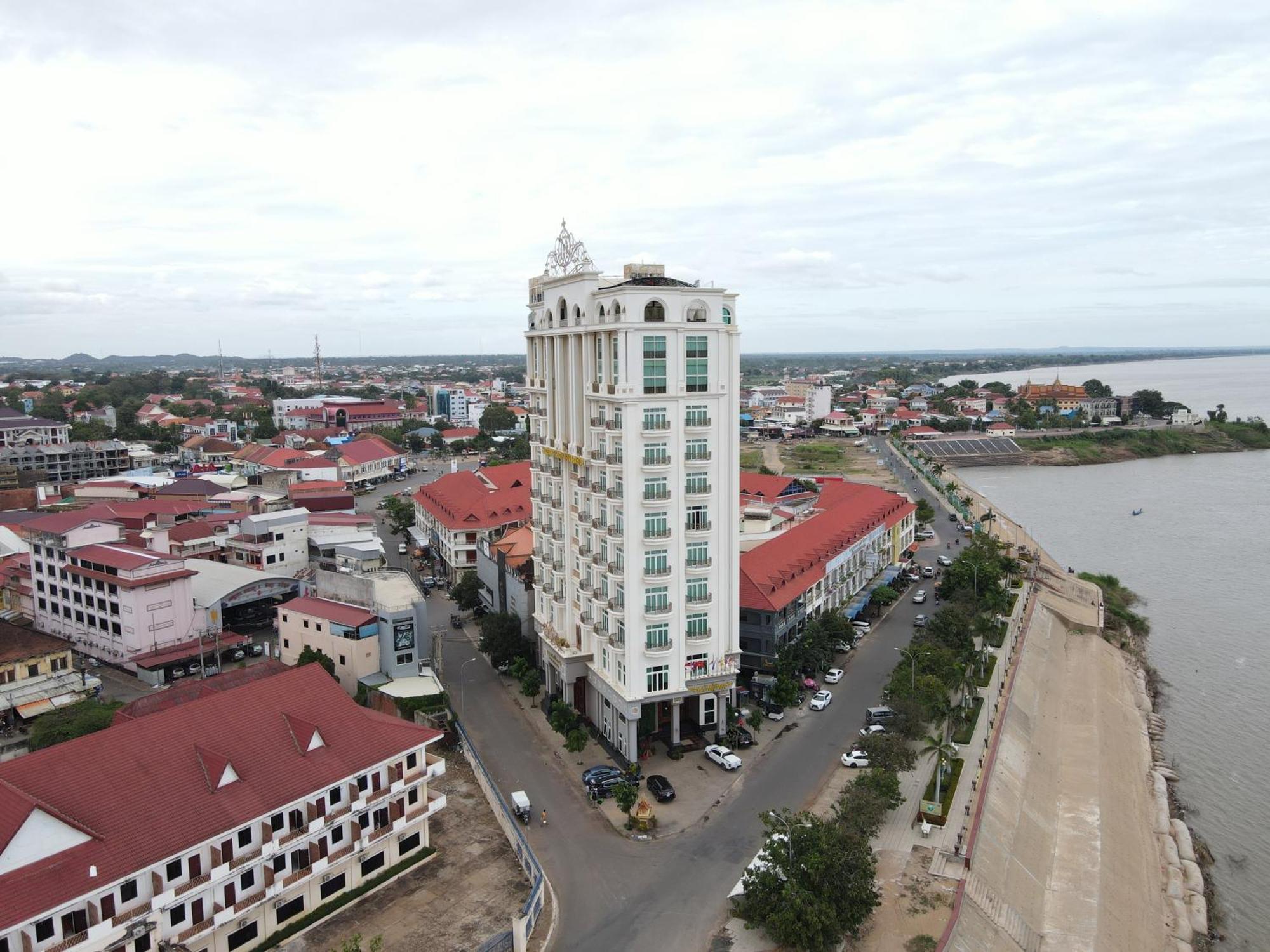 Lbn Asian Hotel Kampong Cham Exterior photo